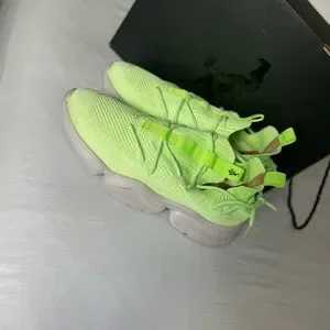 Sia Collective | Shoes | Sia Collective Slime Glow Size 1 
